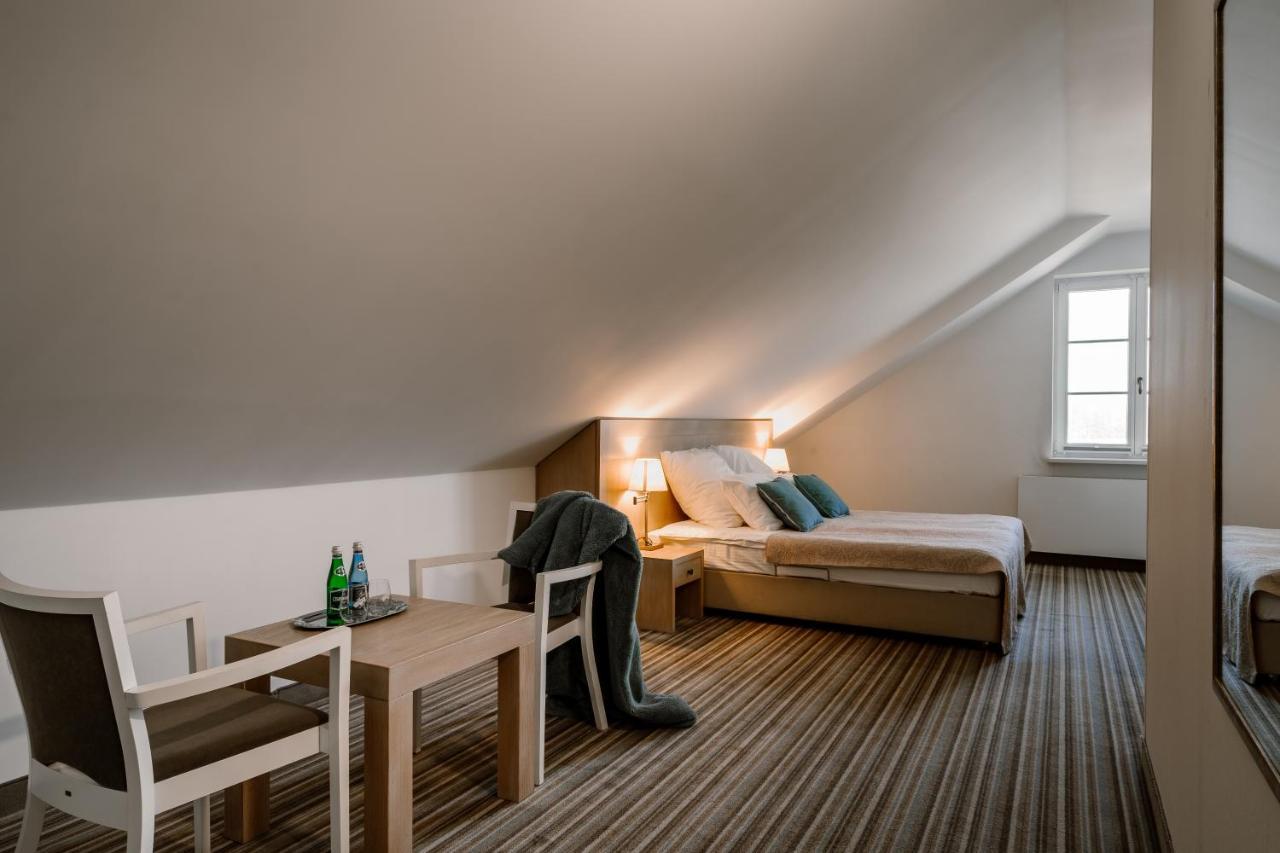 Hotel&Spa Dwor Droblin Leśna Podlaska Exterior foto
