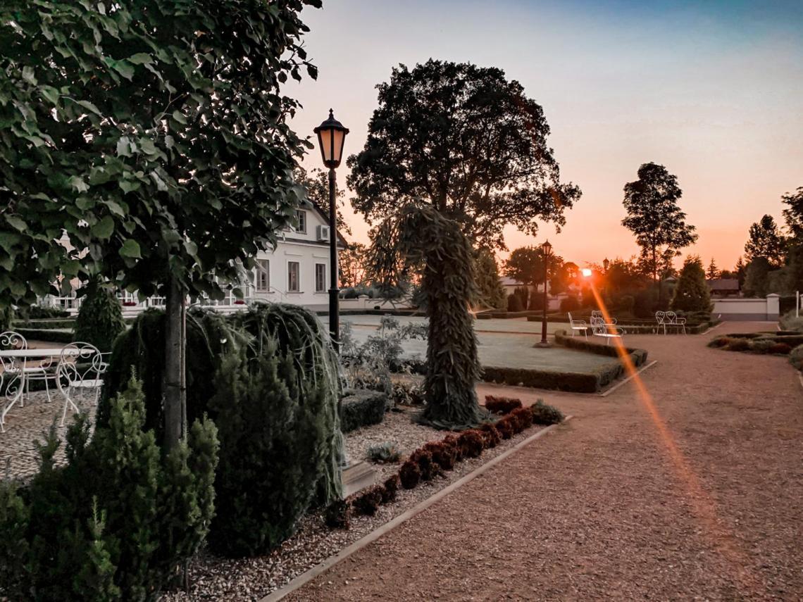 Hotel&Spa Dwor Droblin Leśna Podlaska Exterior foto